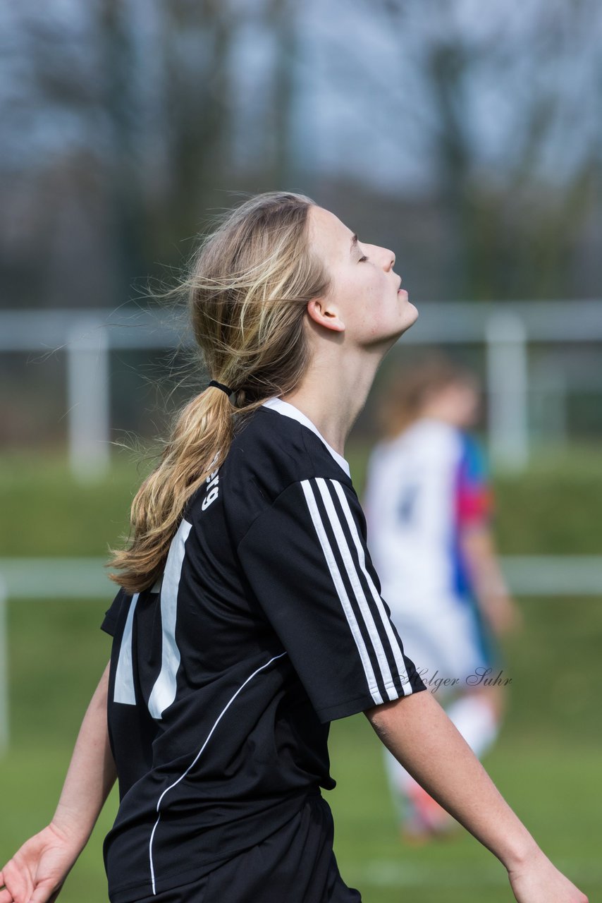 Bild 356 - wBJ SV Henstedt Ulzburg - TSV Schnberg : Ergebnis: 5:2